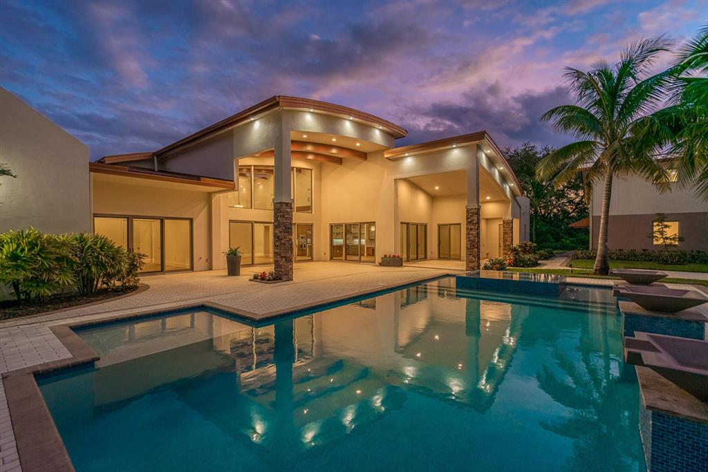 HORSESHOE ACRES - Residential