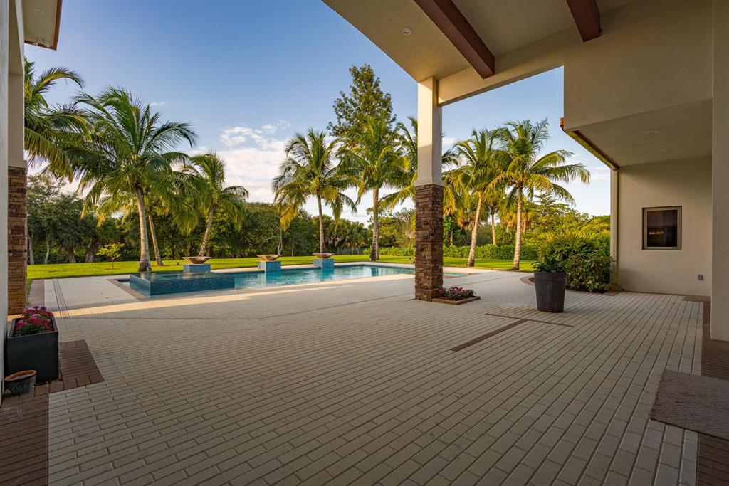 HORSESHOE ACRES - Residential