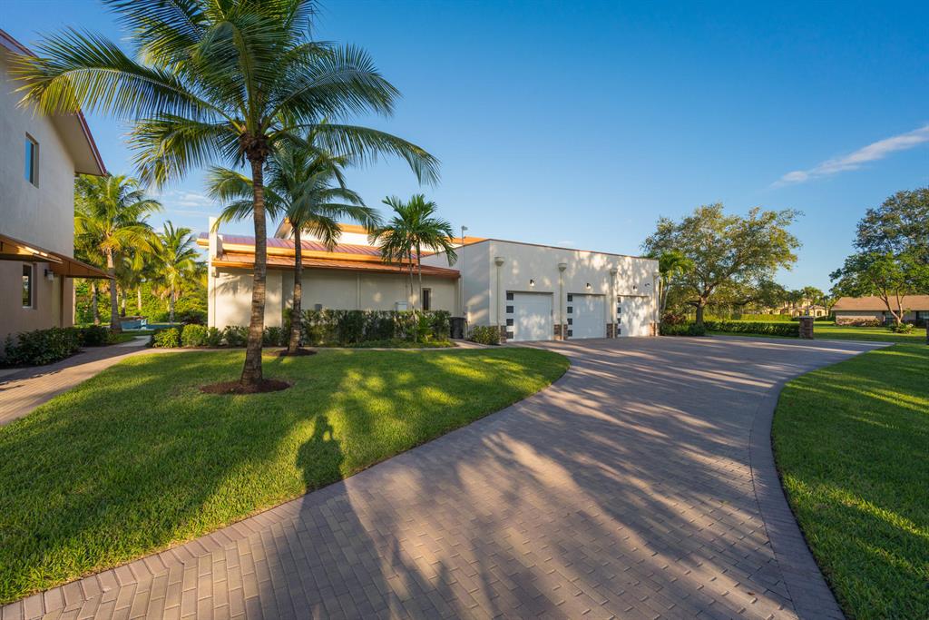 HORSESHOE ACRES - Residential