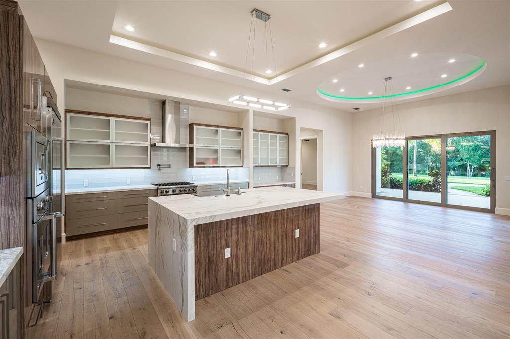 HORSESHOE ACRES - Residential