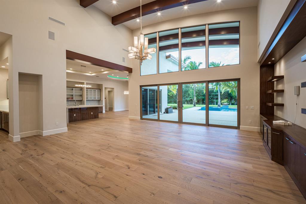 HORSESHOE ACRES - Residential