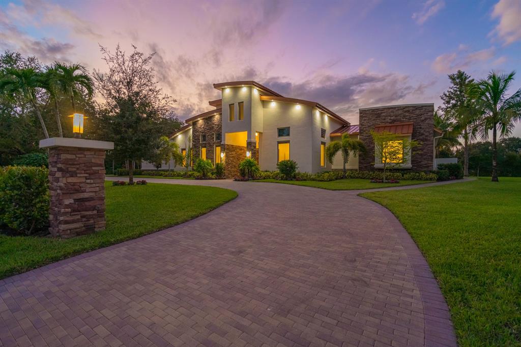 HORSESHOE ACRES - Residential