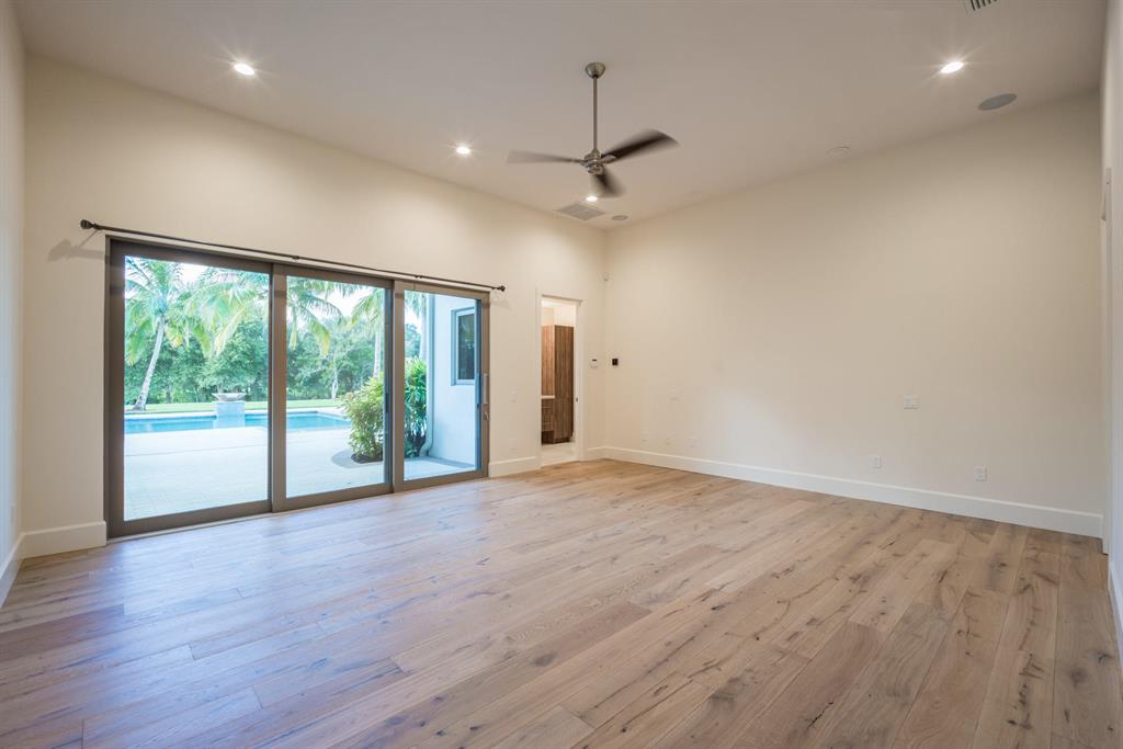 HORSESHOE ACRES - Residential