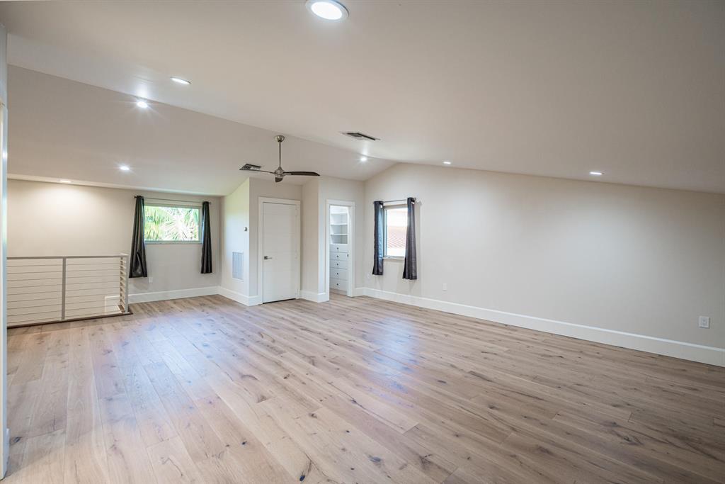 HORSESHOE ACRES - Residential