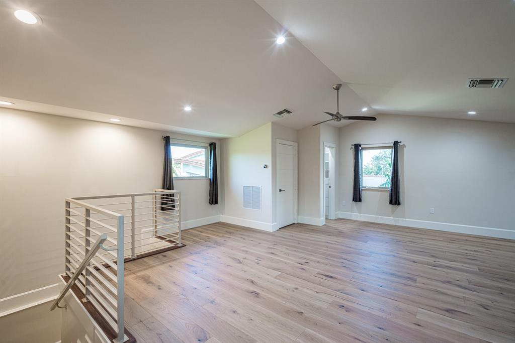 HORSESHOE ACRES - Residential