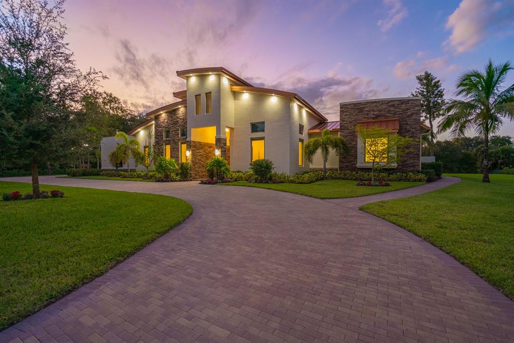 HORSESHOE ACRES - Residential