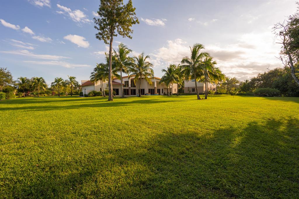 HORSESHOE ACRES - Residential