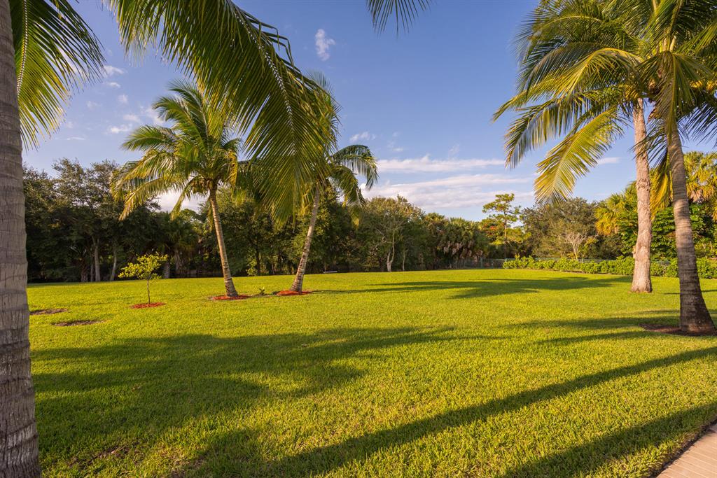 HORSESHOE ACRES - Residential