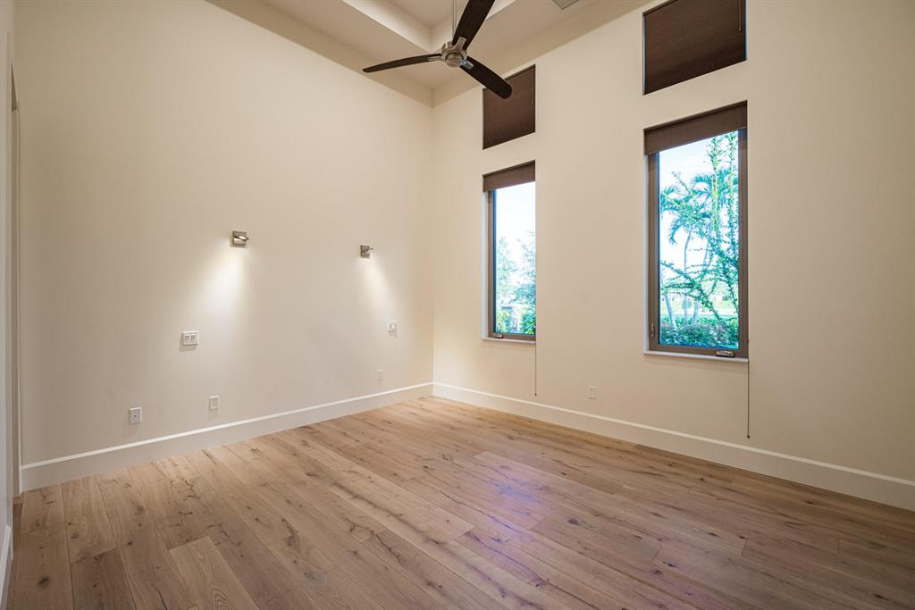 HORSESHOE ACRES - Residential