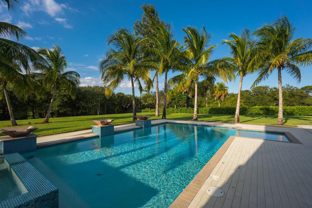 HORSESHOE ACRES - Residential