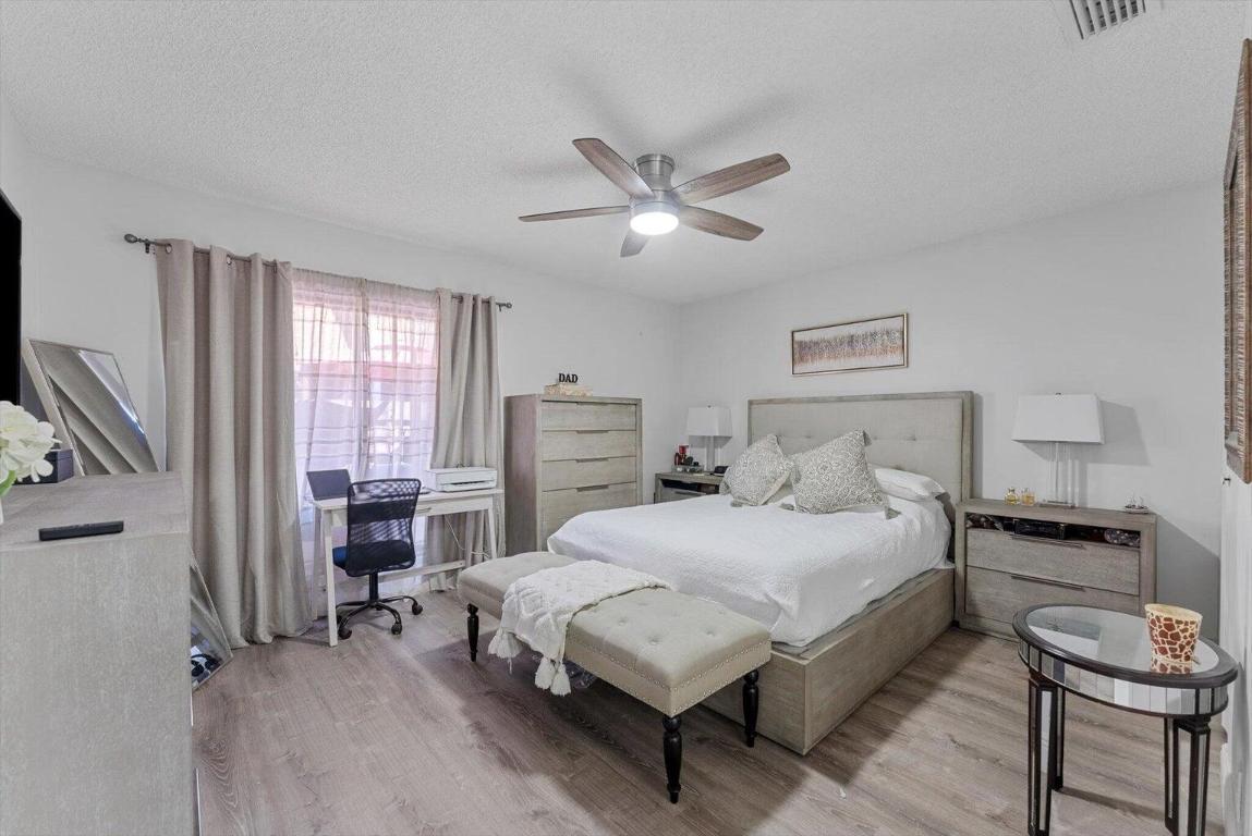 LEES CROSSING 1 TWNHS - Residential Lease