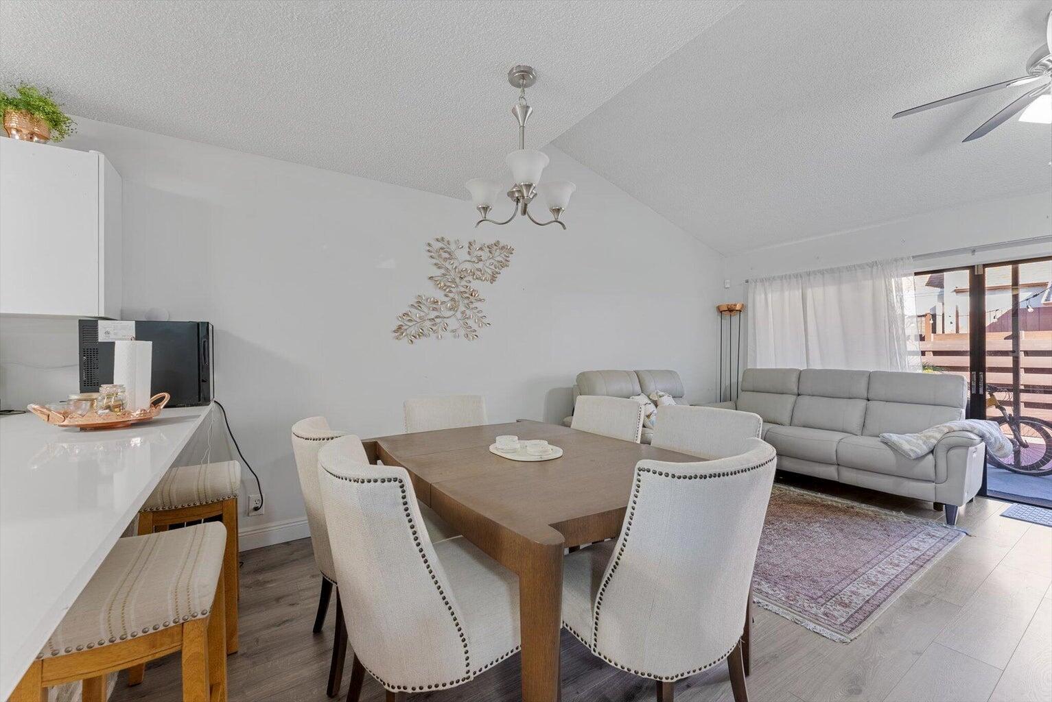 LEES CROSSING 1 TWNHS - Residential Lease