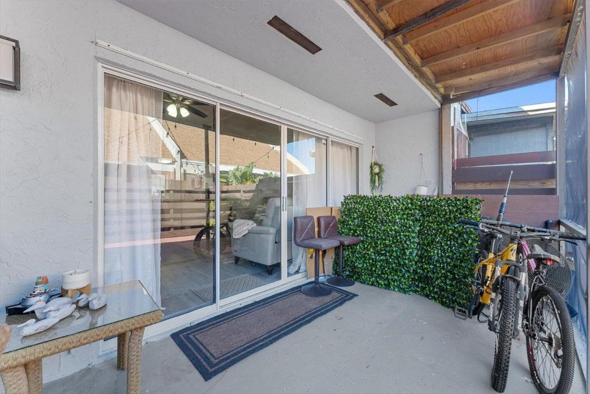 LEES CROSSING 1 TWNHS - Residential Lease