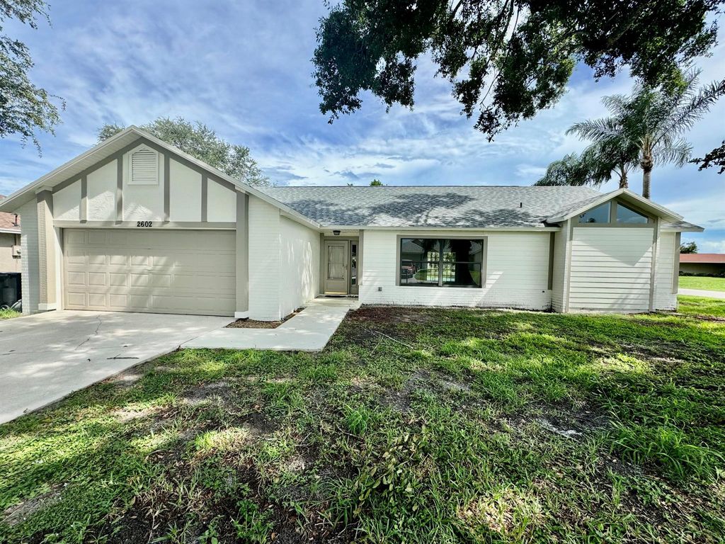 Photo of 2602 SW Union Terrace, Port Saint Lucie, FL 34953 (MLS # R11010460)