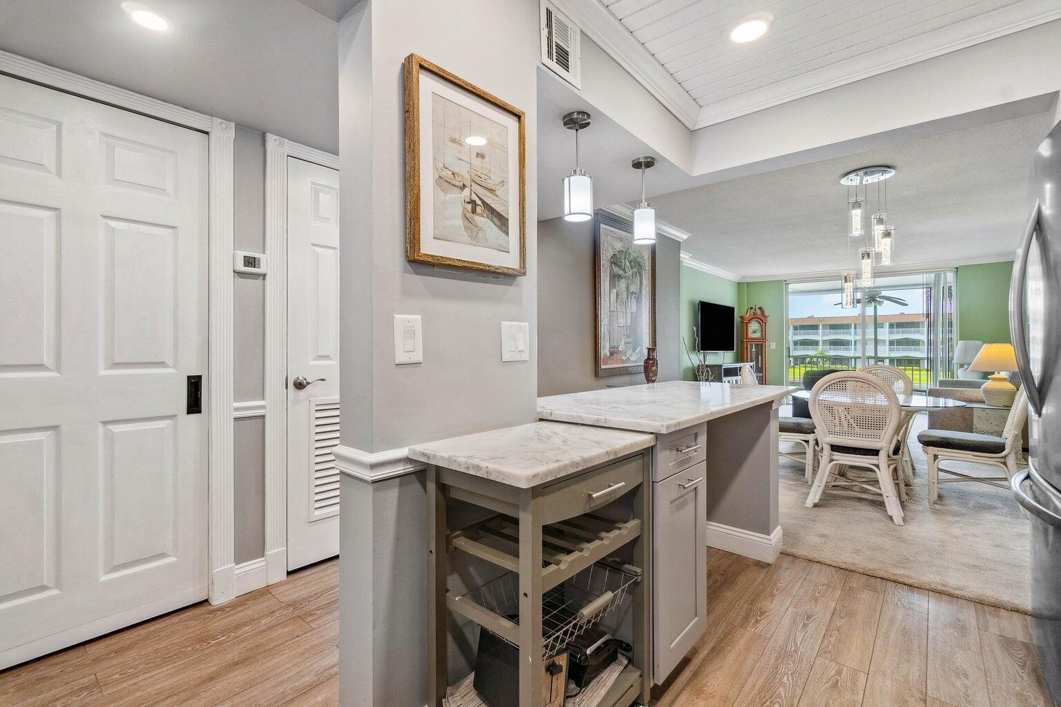 100 Paradise Harbour Boulevard 208