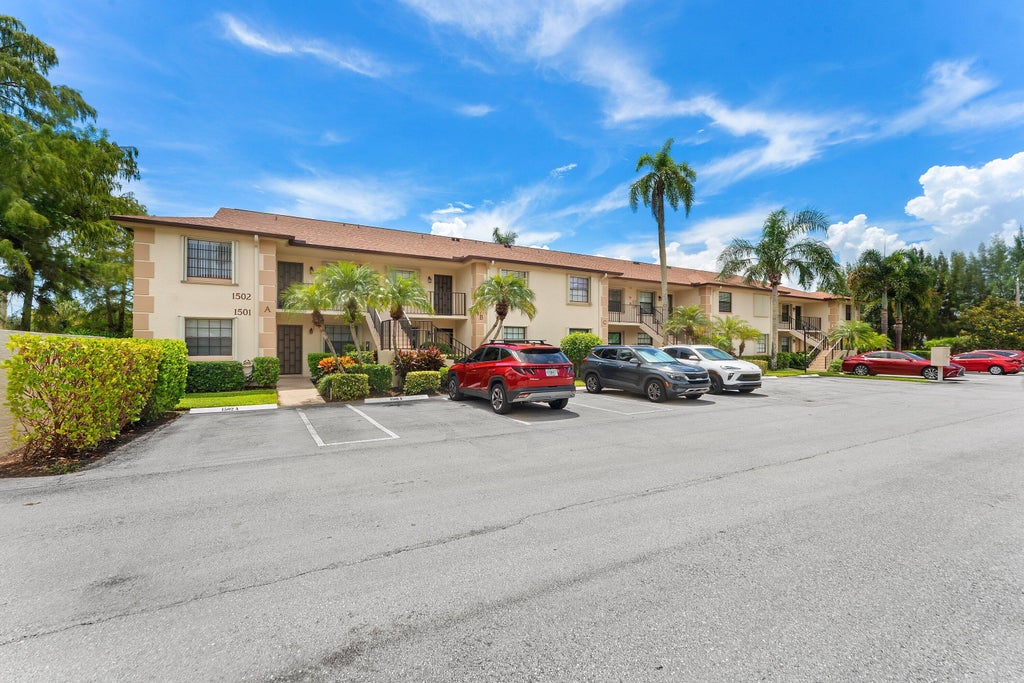 Photo of 1502 PINECREST Circle #C, Jupiter, FL 33458 (MLS # B26074170)