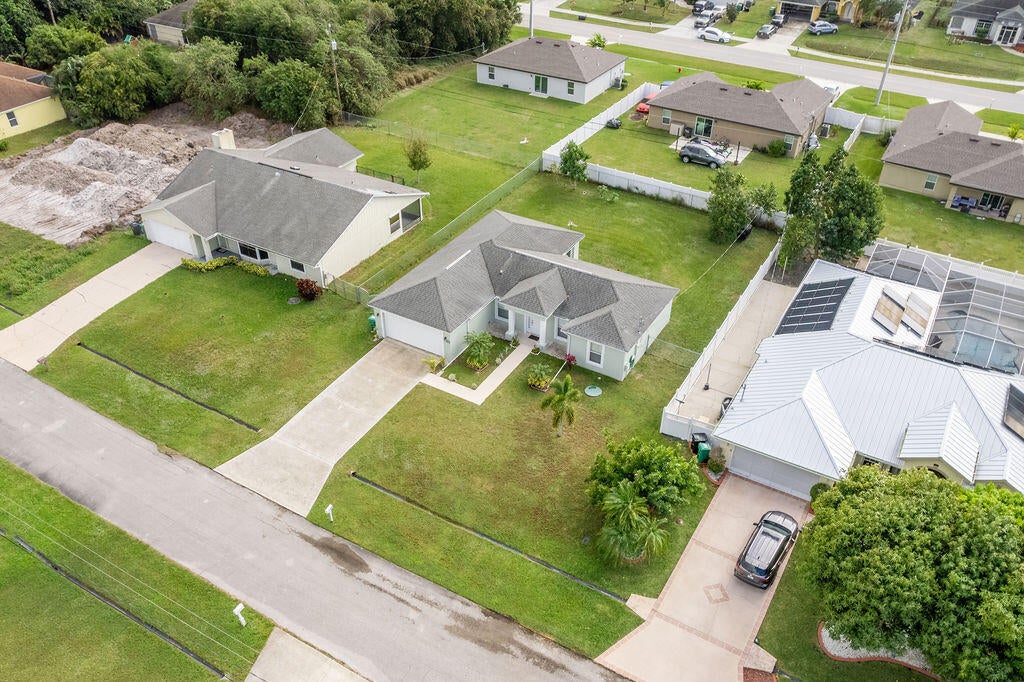 Photo of 958 SW Jaslo Avenue, Port Saint Lucie, FL 34953 (MLS # R10944087)
