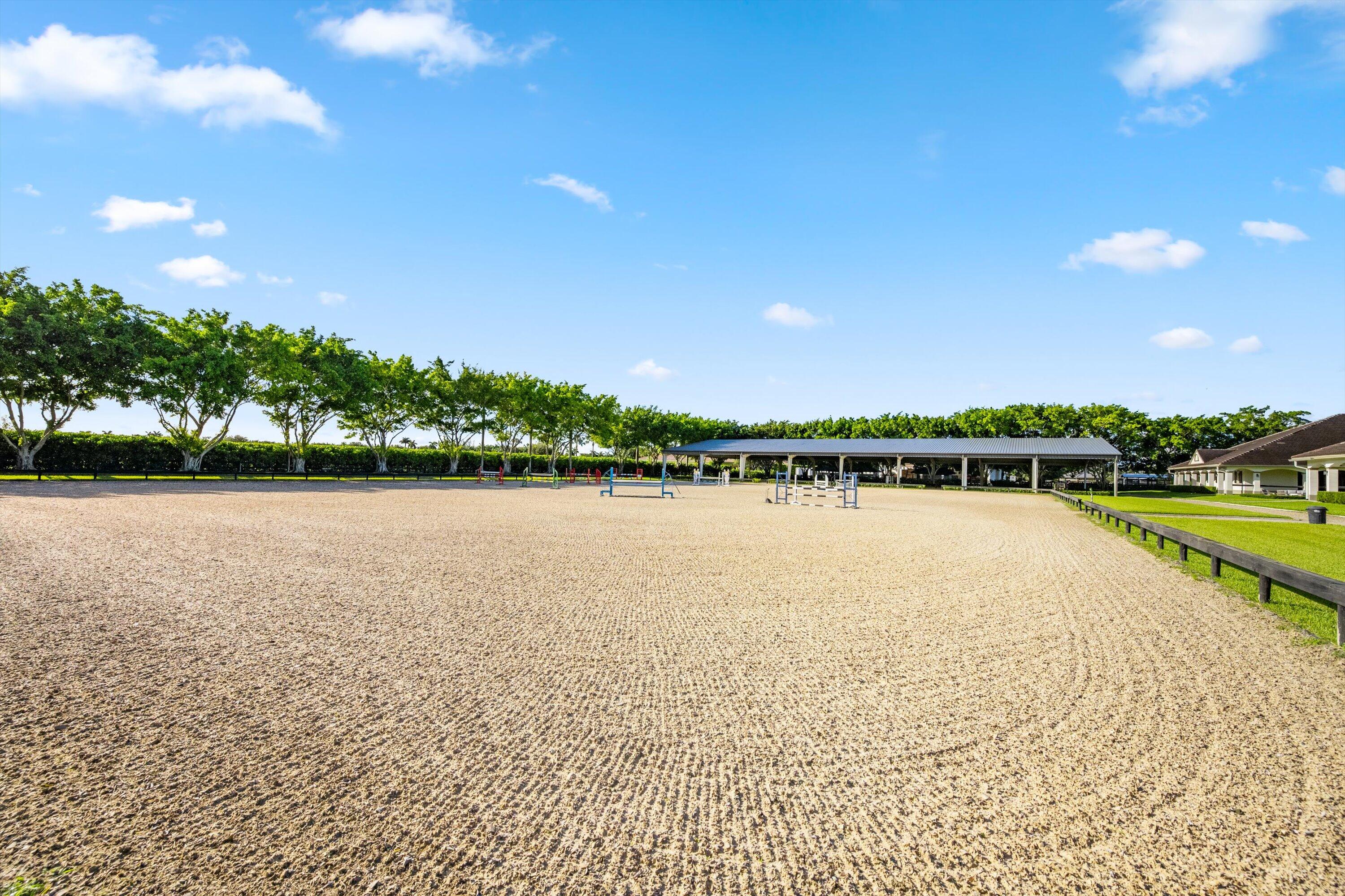 FARMS AT EQUESTRIAN CLUB - Residential Lease