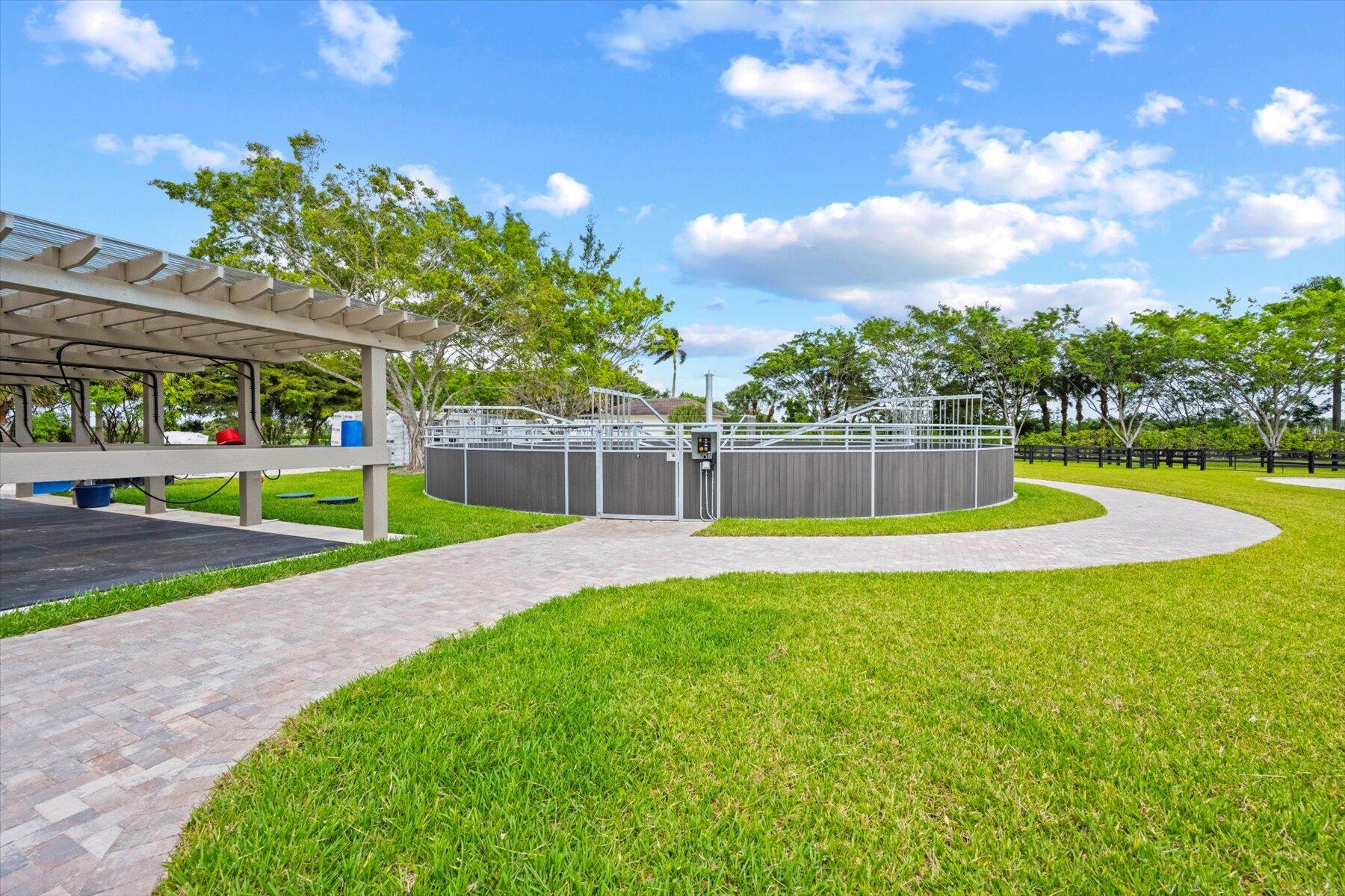 FARMS AT EQUESTRIAN CLUB - Residential Lease