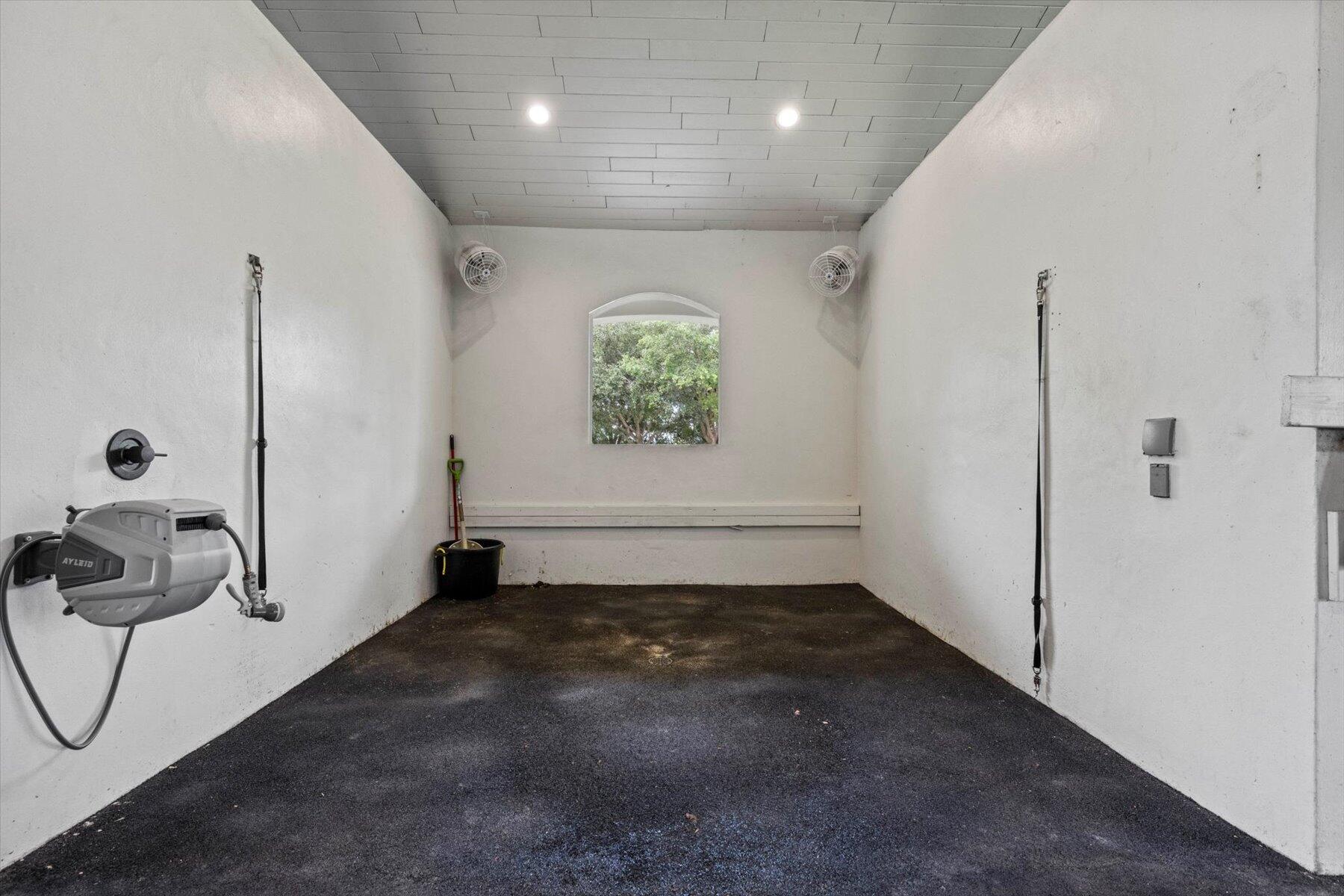 FARMS AT EQUESTRIAN CLUB - Residential Lease