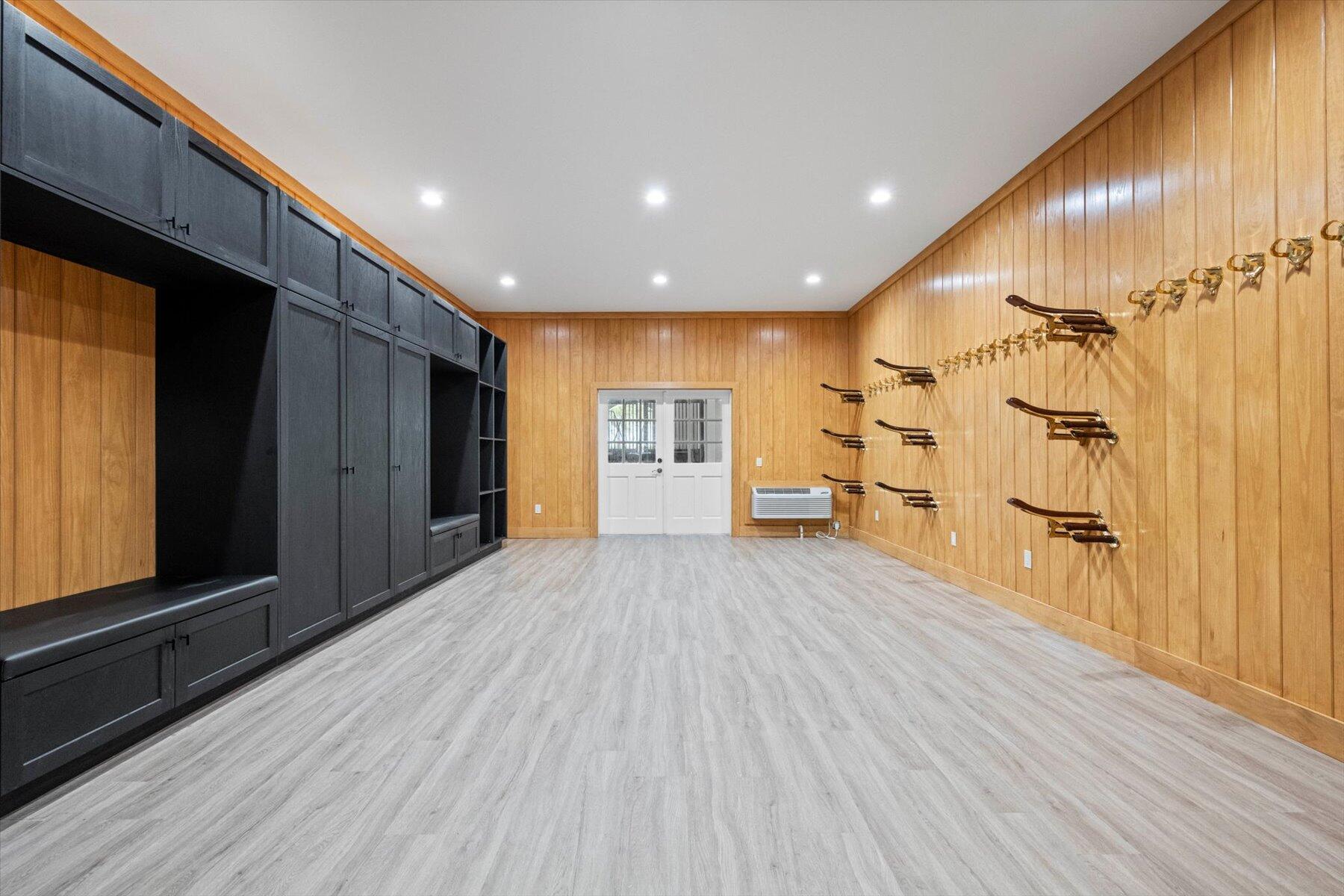 FARMS AT EQUESTRIAN CLUB - Residential Lease