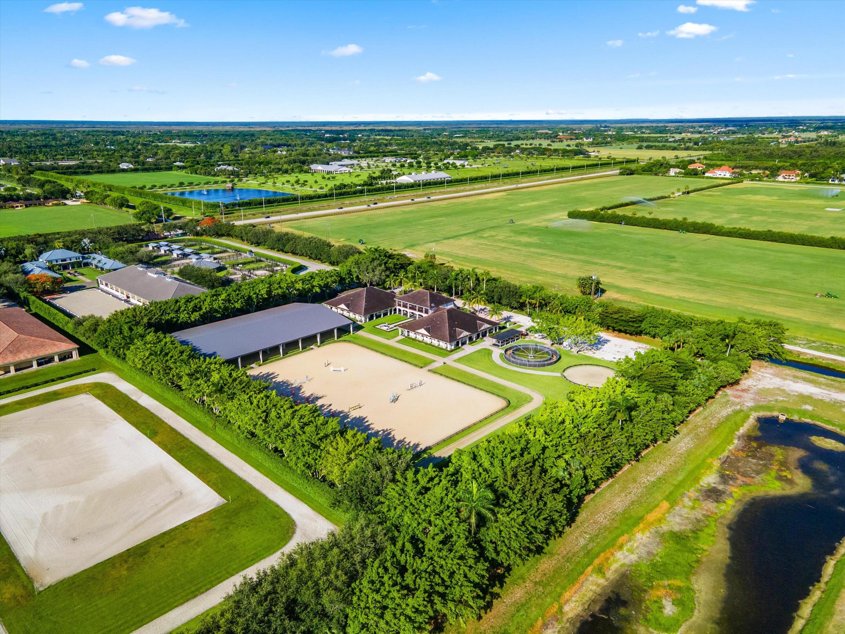 FARMS AT EQUESTRIAN CLUB - Land