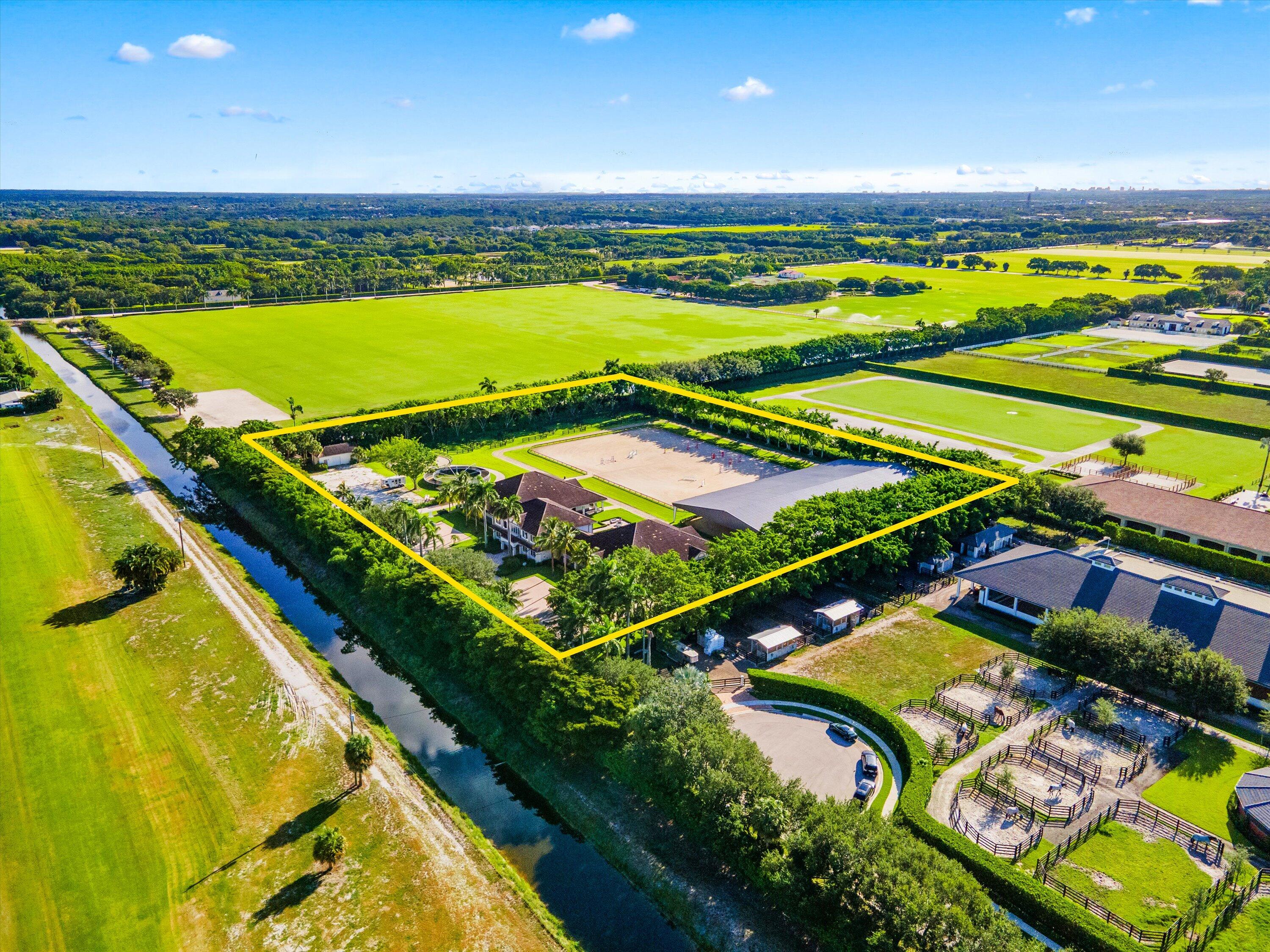 FARMS AT EQUESTRIAN CLUB - Residential Lease