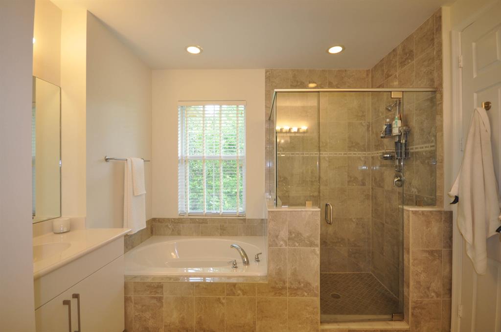 Hampton Cay - Residential