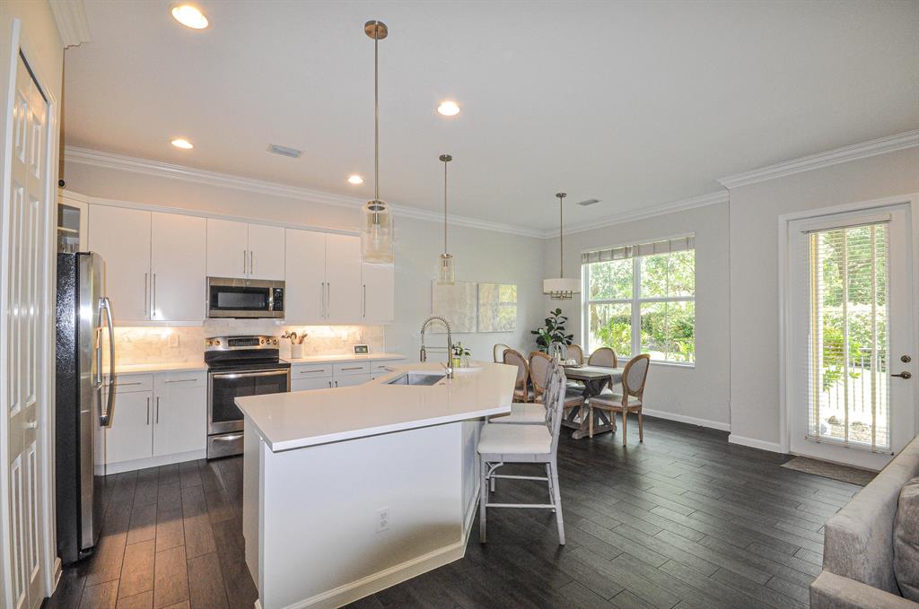 Hampton Cay - Residential