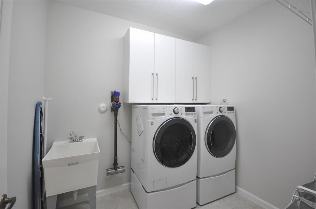 Hampton Cay - Residential