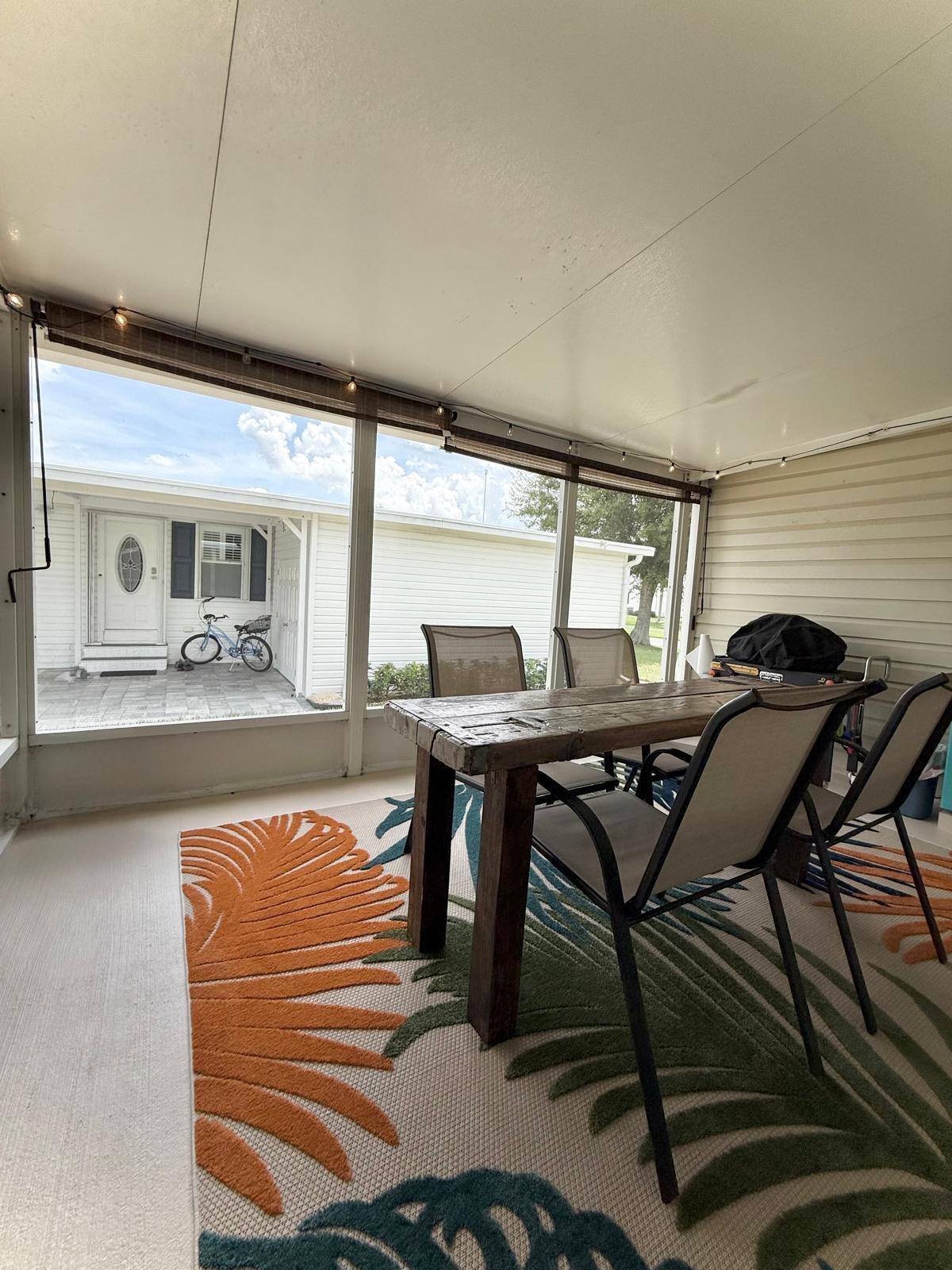 TROPICAL ISLES - Residential