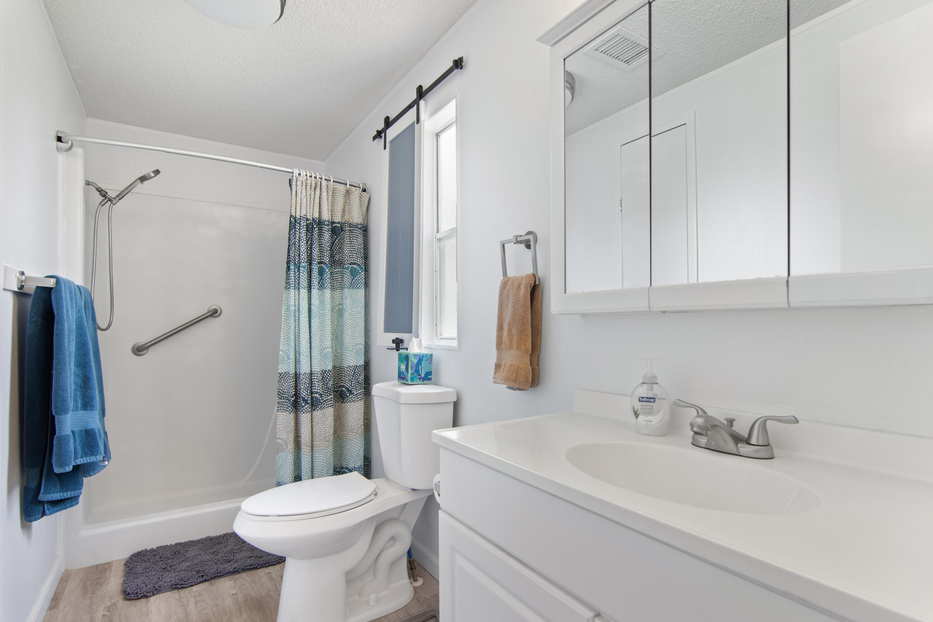 TROPICAL ISLES - Residential