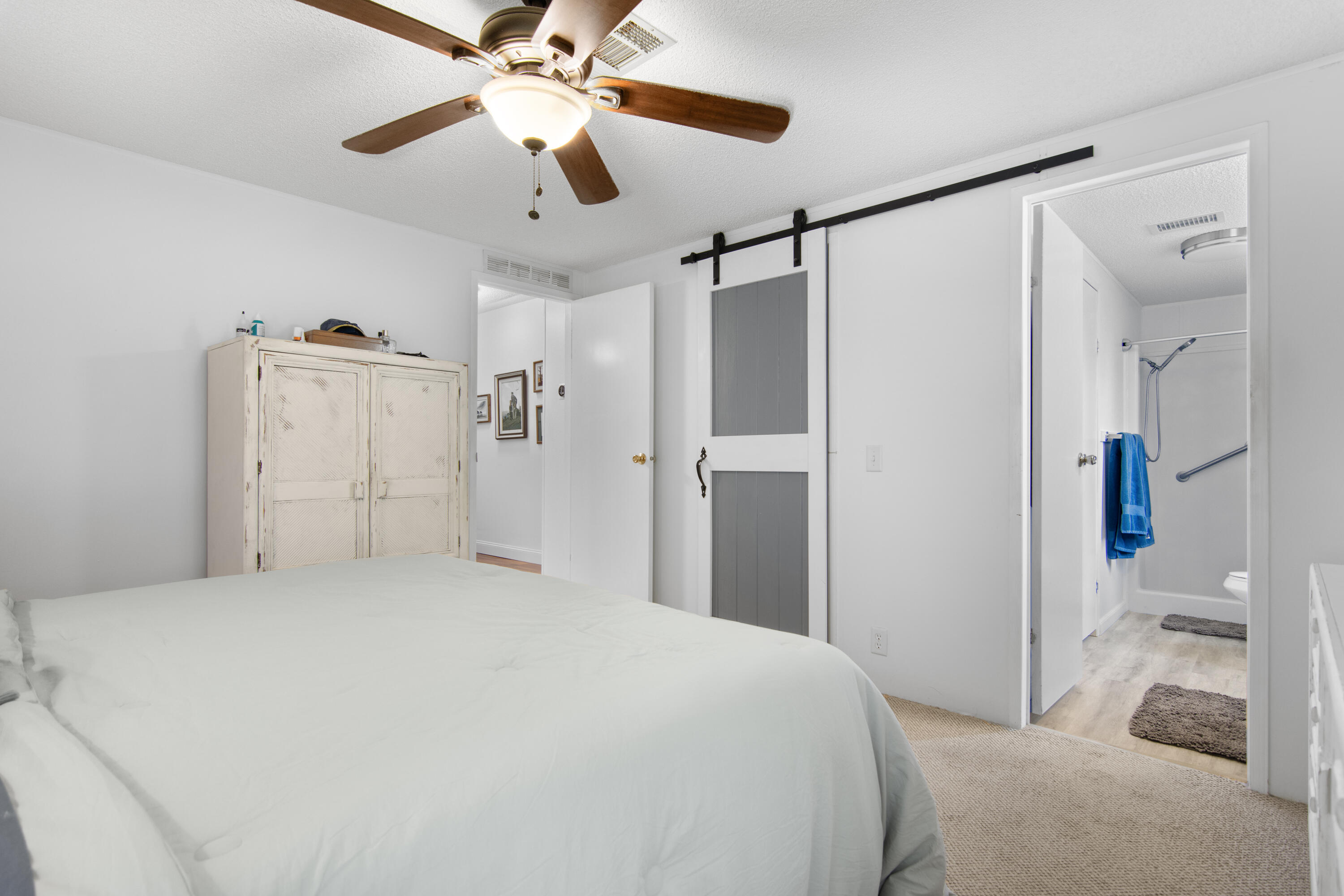 TROPICAL ISLES - Residential