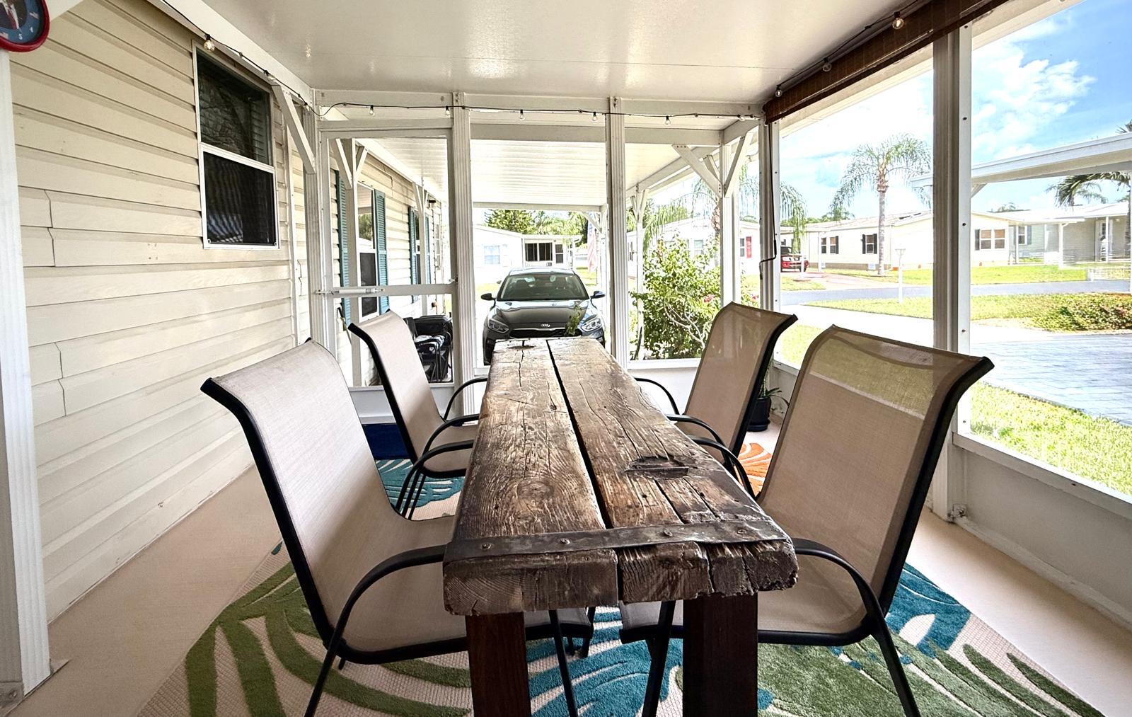 TROPICAL ISLES - Residential