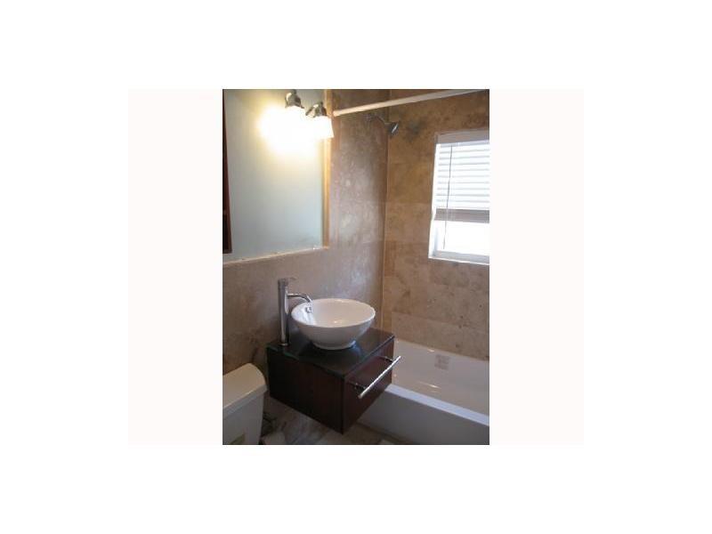 Palms On 80th Condo The - Residential Lease