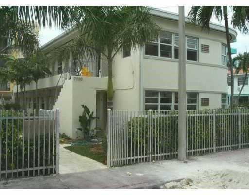 Palms On 80th Condo The - Residential Lease