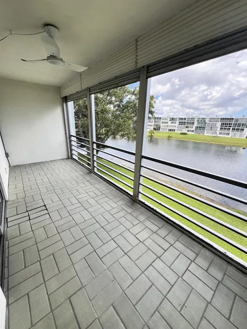 3037 Cambridge B, Deerfield Beach, FL MLS: R11090369