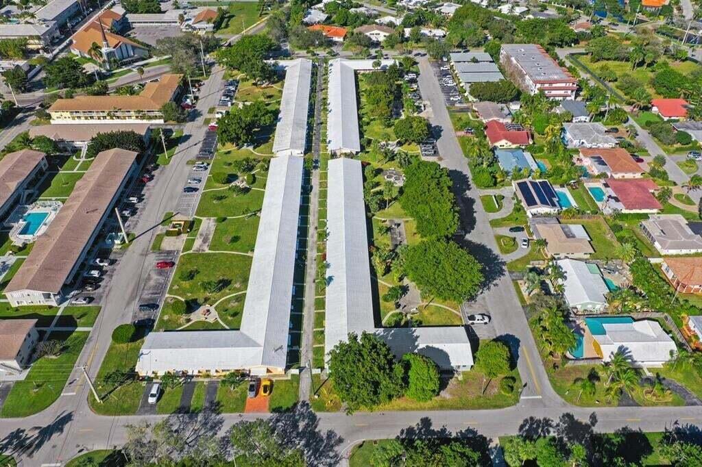 VENETIAN ISLES CO-OP - Residential Lease