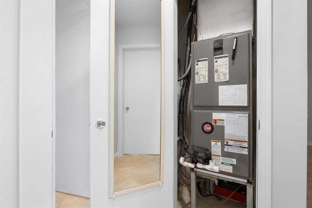 VENETIAN ISLES CO-OP - Residential Lease