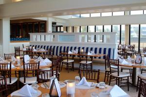 SAILFISH POINT 26 - Residential