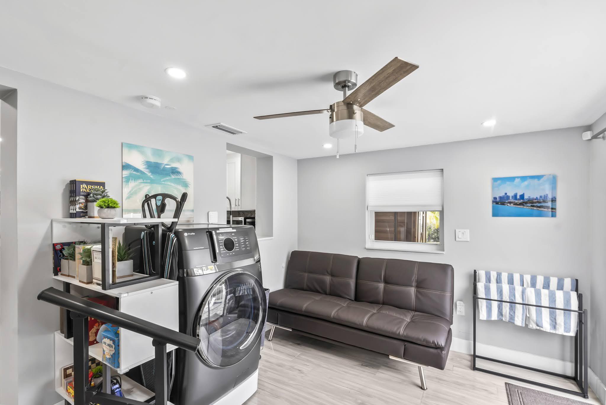 UNIVERSITY GARDENS - Residential Lease