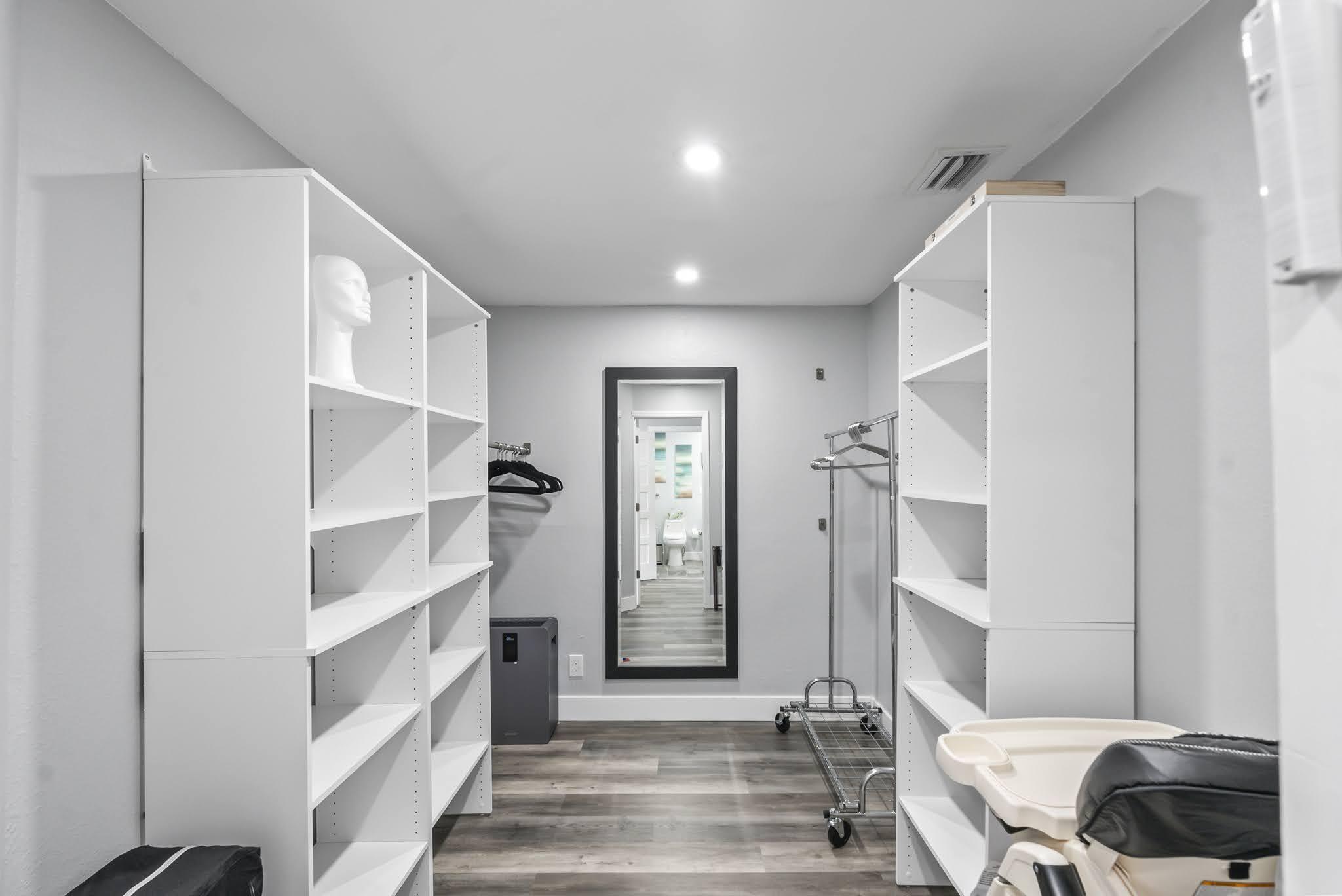UNIVERSITY GARDENS - Residential Lease