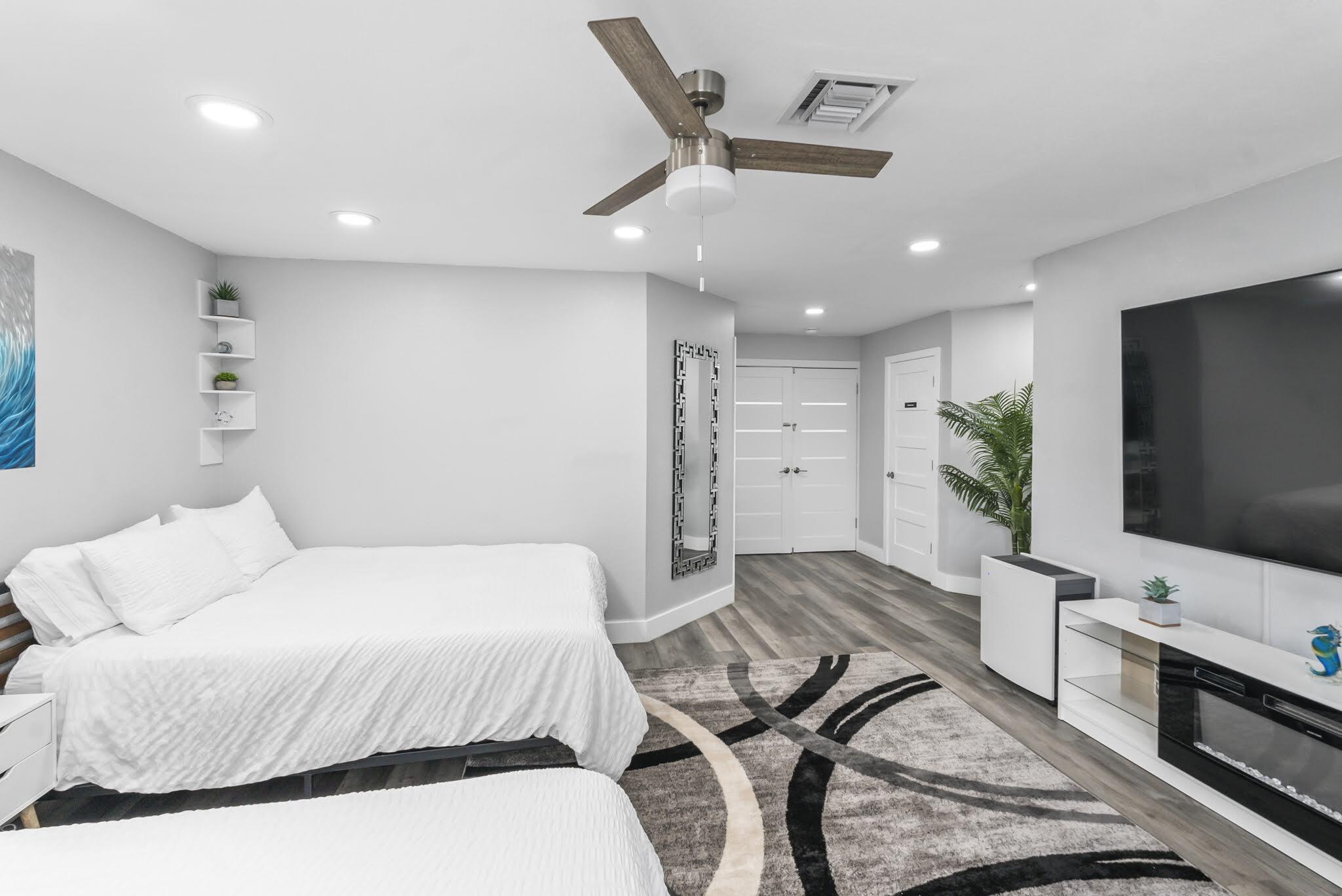 UNIVERSITY GARDENS - Residential Lease