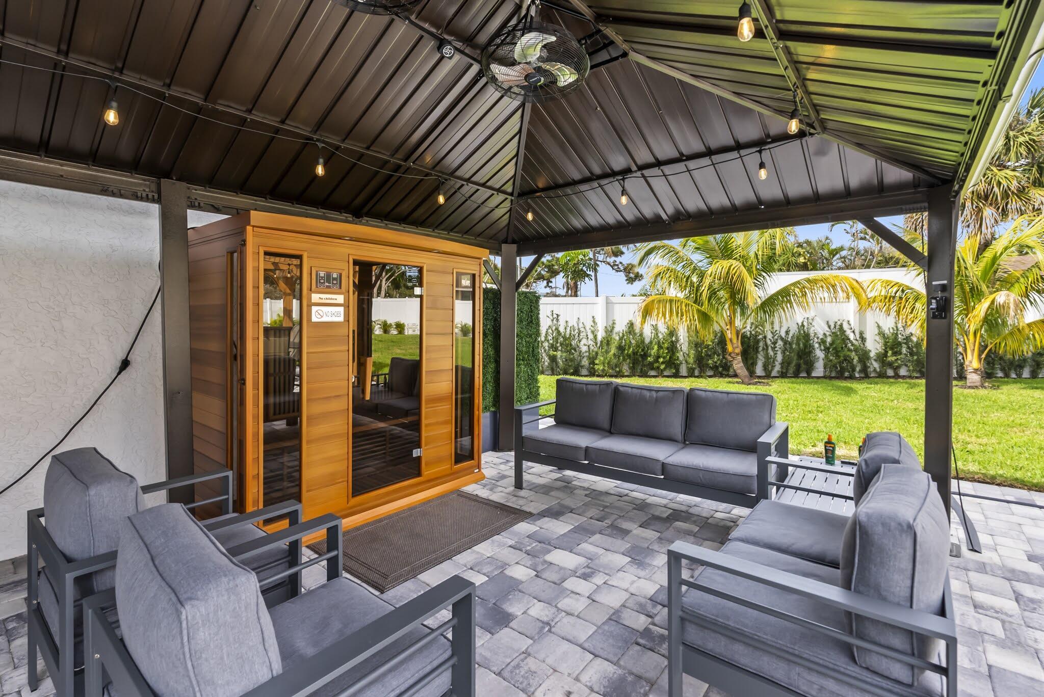 UNIVERSITY GARDENS - Residential Lease