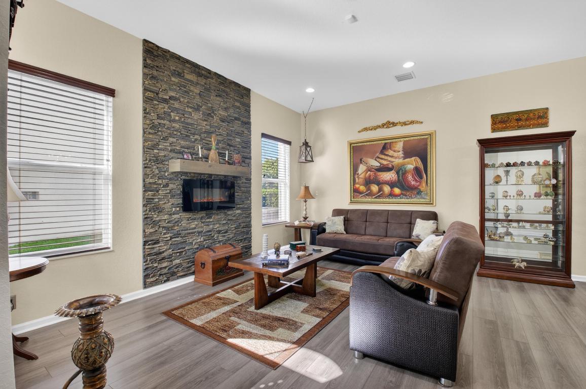 KNOLLWOOD PUD - Residential