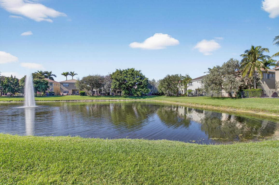 KNOLLWOOD PUD - Residential