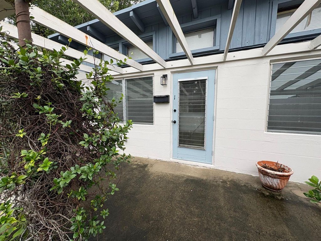 Photo of 2335 15th Avenue #1, Vero Beach, FL 32960 (MLS # R11133298)