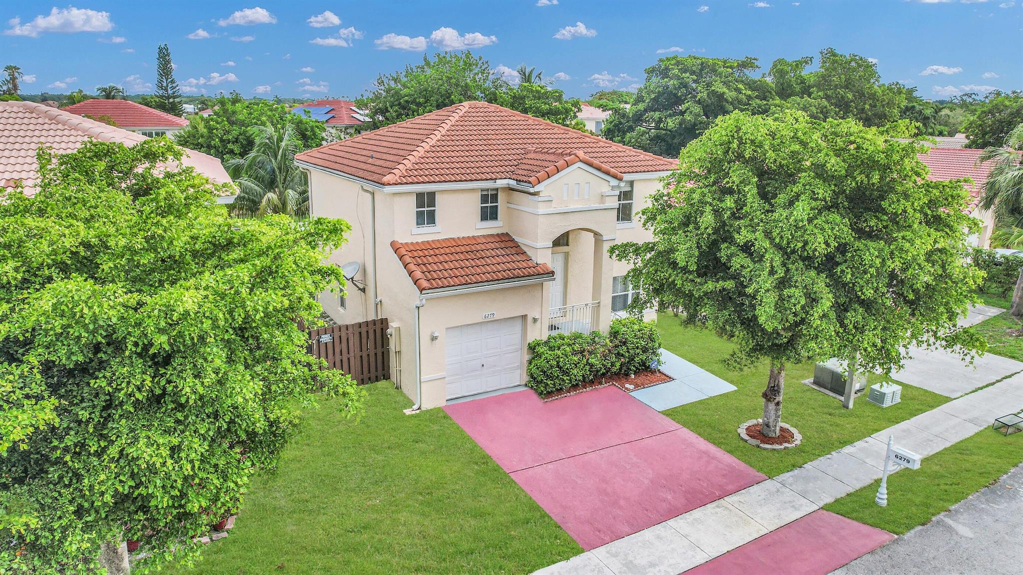 First showings AUG 23rd/24th. Quick move-in possible (no HOA approval required), need RentSpree, 1st month, last month and security dep prior to move-in. Spacious and recently remodeled single family home in Coral Bay (gated). Enjoy a large and light filled kitchen (all stainless steel appliances), a spacious living room and a super private backyard w. lanai. All rooms have chocolate-brown wood floors throughout, all baths were recently updated. The garage is 50% laundry, 50% storage. Choose between 3 large community pools, several tennis and basketball courts.