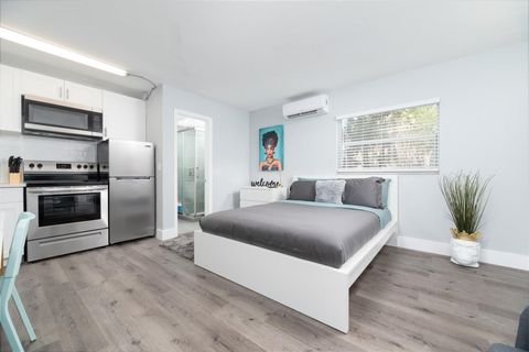 1150 NE 17th Ct 22 Fort Lauderdale FL 33305
