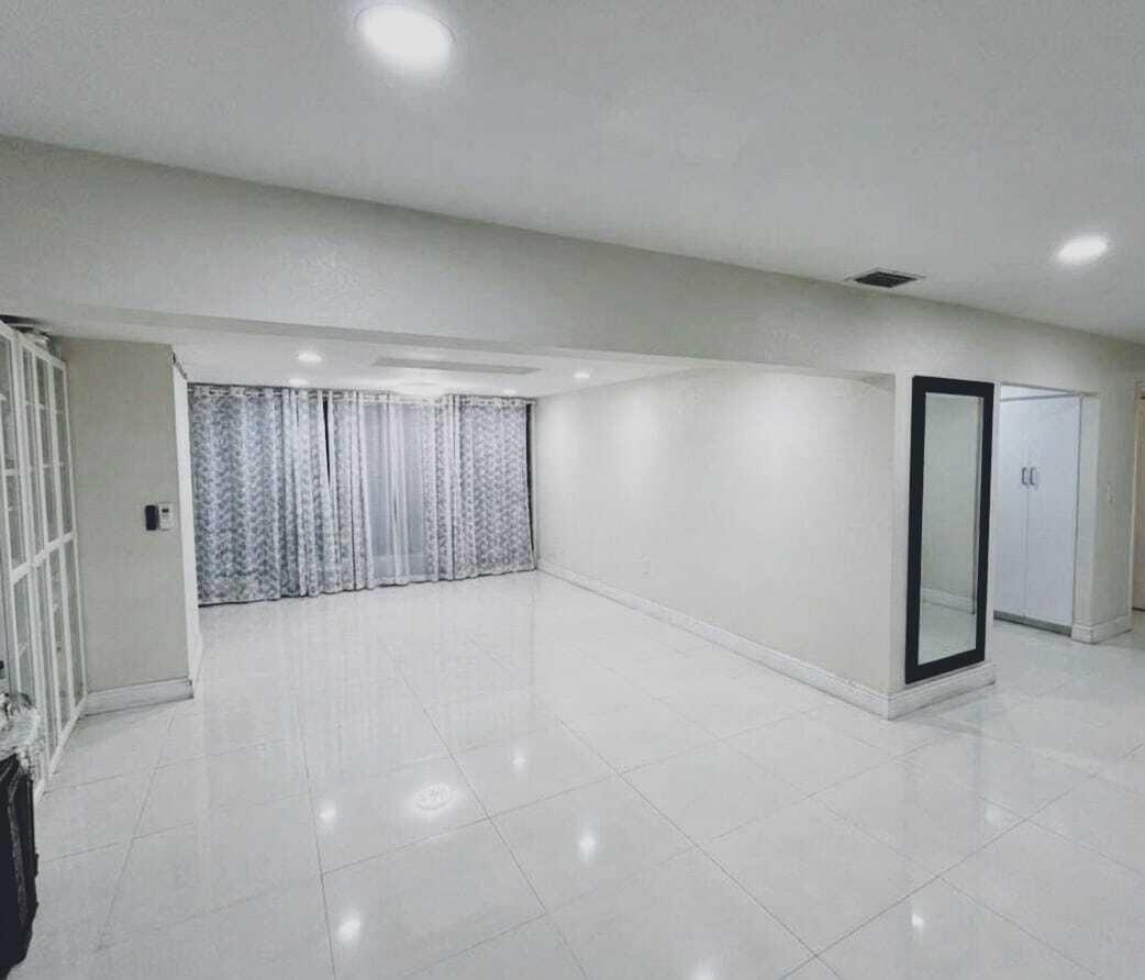 WELLEBY UNIT EIGHT - Residential